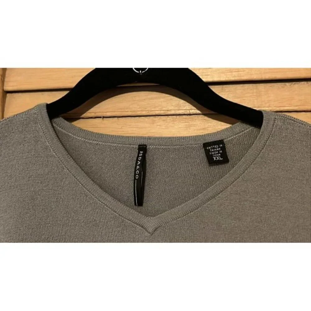 VINTAGE ISDA & CO 95% Merino Wool Men's V Neck Sweater XXL/Charity Sale‎